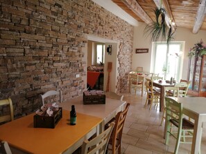 Lunch and dinner served, local cuisine
