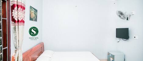 Superior tweepersoonskamer | Een bureau, geluiddichte muren, een strijkplank/strijkijzer, gratis wifi