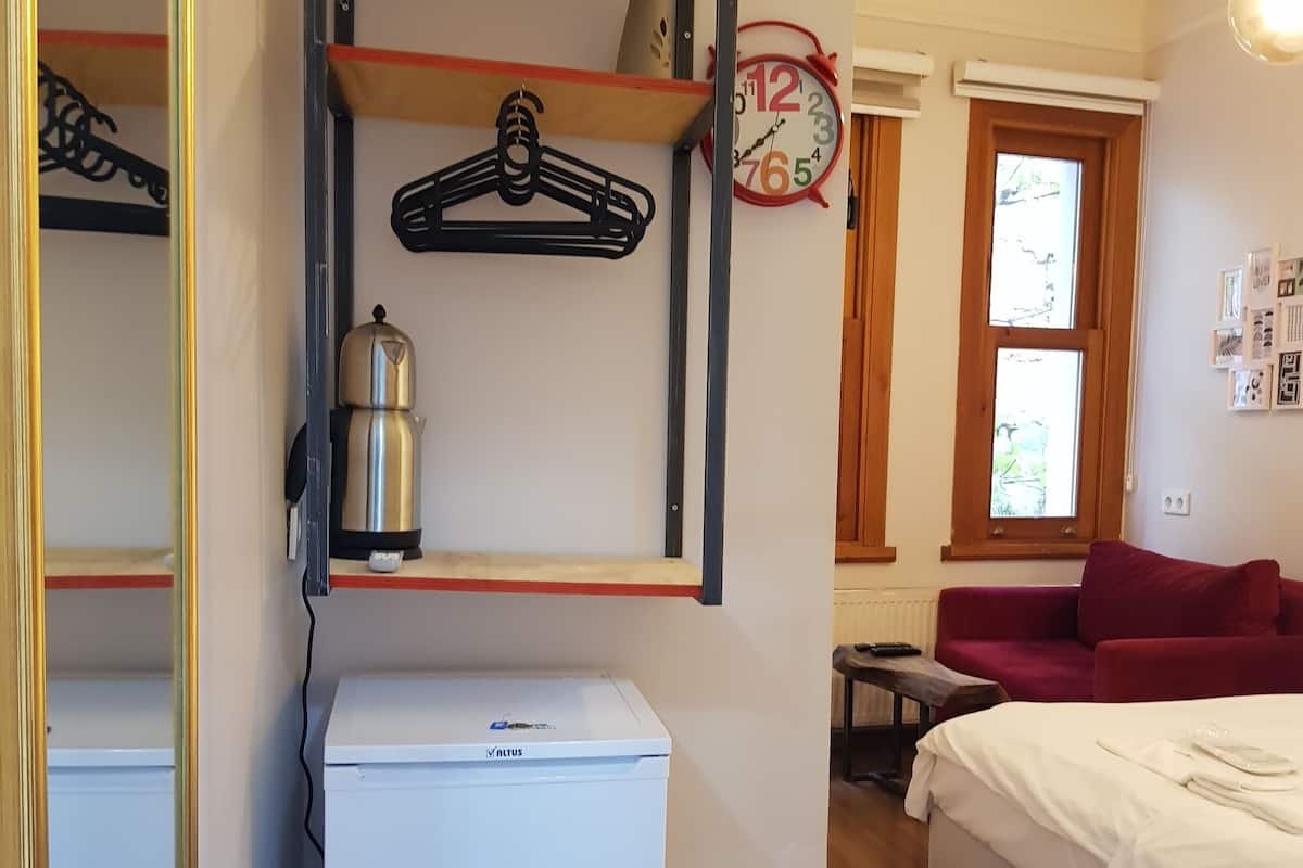 Studio, 1 Double Bed, Non Smoking | Room amenity