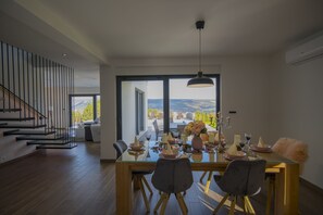 别墅 | 客房内用餐