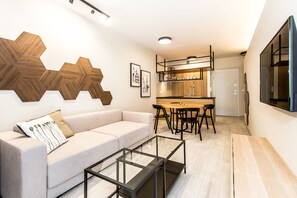 1 habitación, ropa de cama de alta calidad y escritorio 