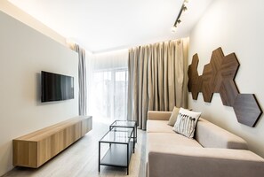 1 habitación, ropa de cama de alta calidad y escritorio 