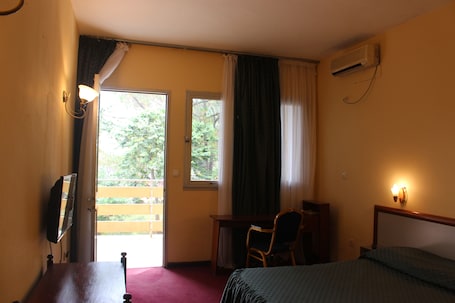 Standard Double Room. Hôtel Transcam