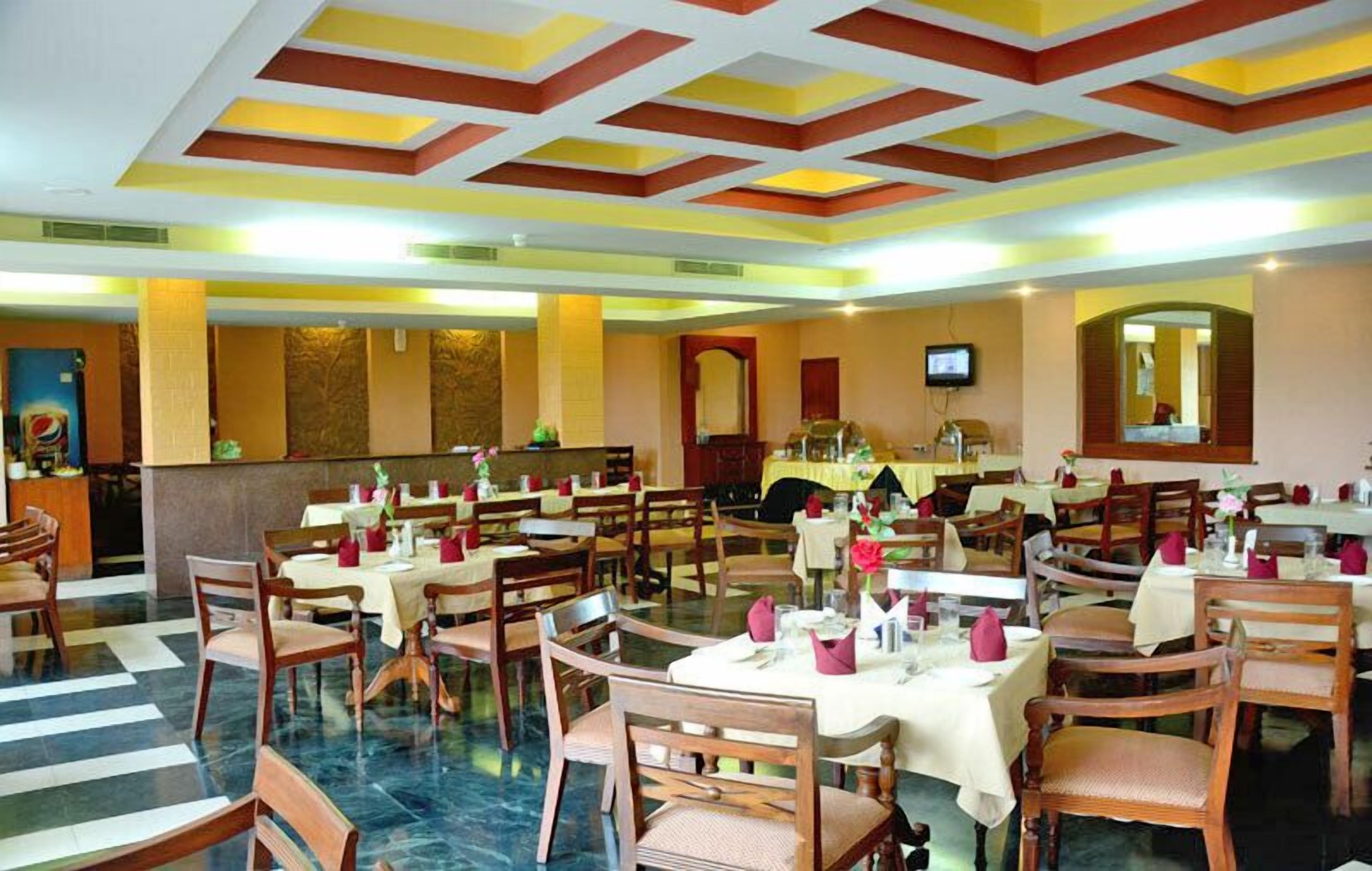 Desayuno continental gratuito y diario