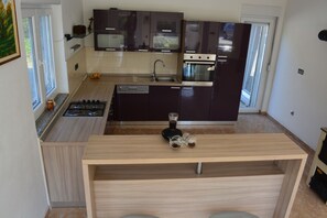 Private kitchen - Holiday House 4M (Podbablje)