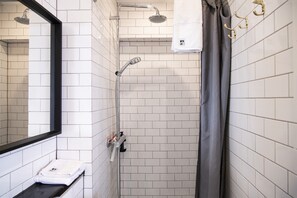 Design Apartment | Bathroom shower - The Brewer Atelier by Daniel&Jacob’s (Copenhagen)