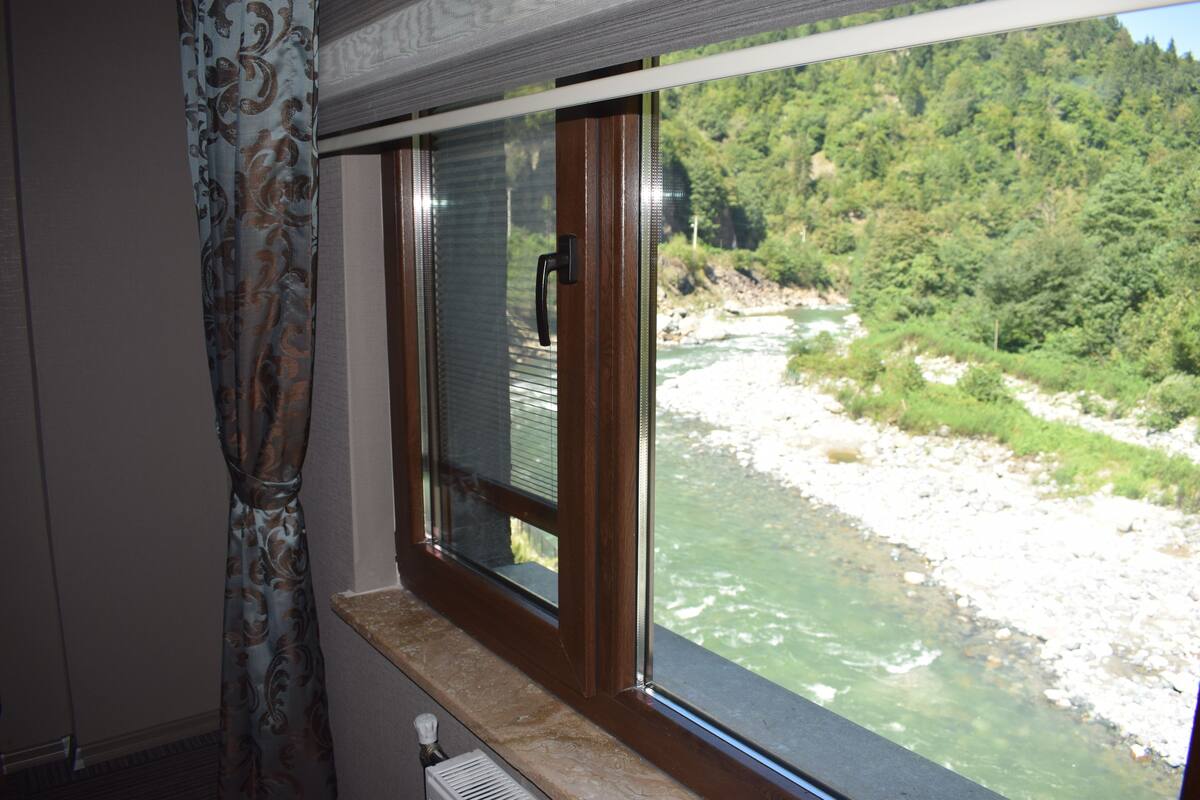 2 chambres, rideaux occultants, Wi-Fi gratuit, draps fournis