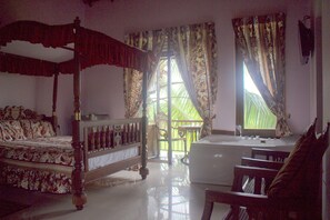 Unclassified image, 4 of 31, button - White Peacocks and Birds Resort (Polgasowita)