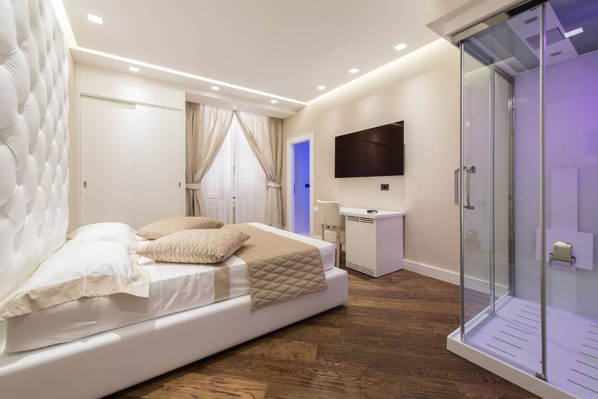 Frette Italian sheets, premium bedding, down duvets, memory-foam beds