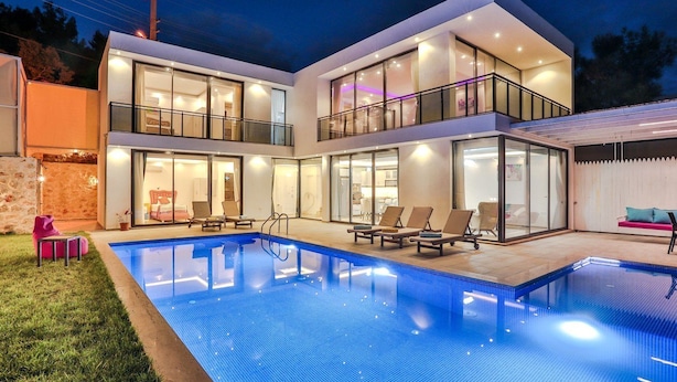 Front of property - Villa Tuana (Kas)