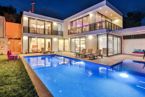 Front of property - Villa Tuana (Kas)