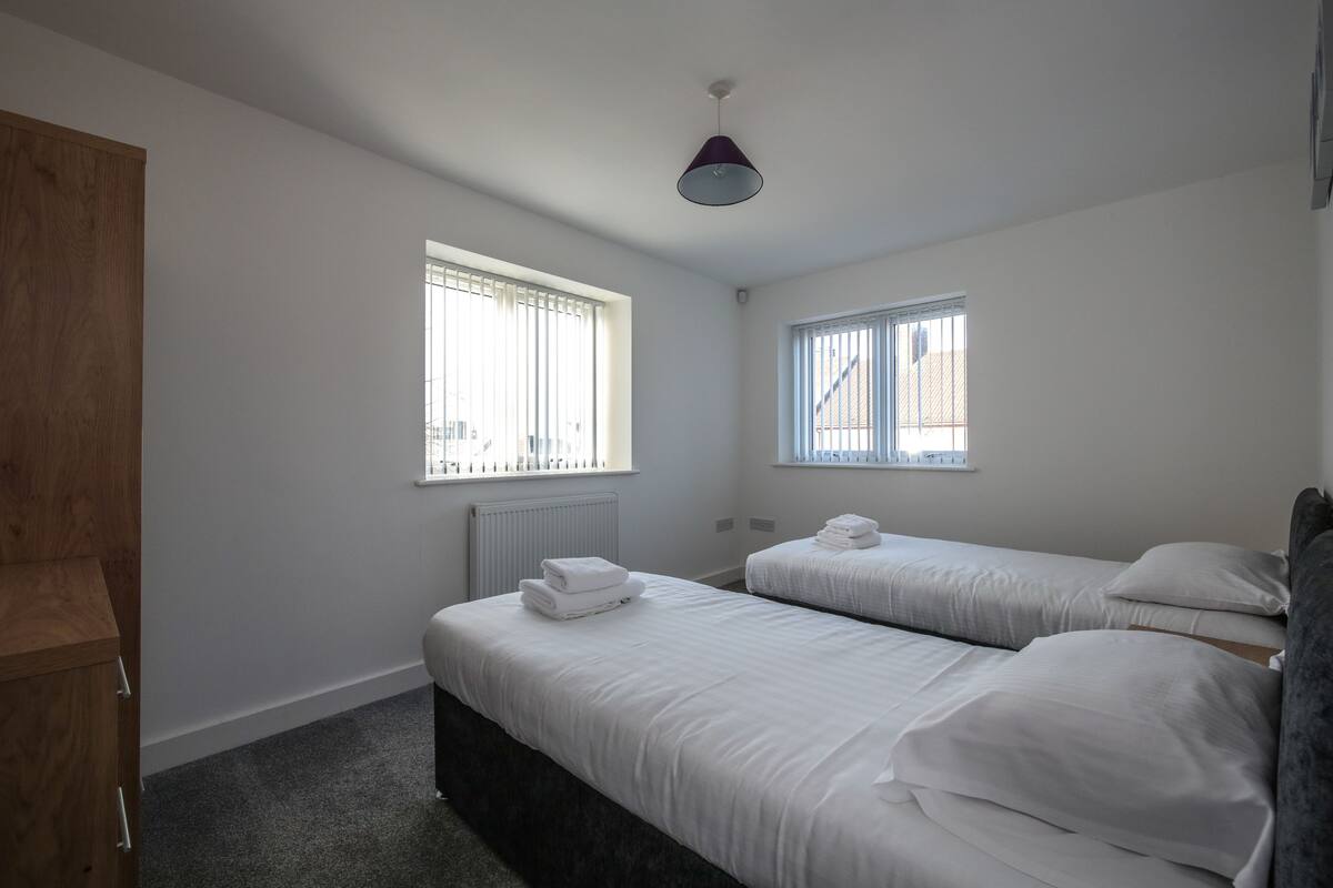 2 bedrooms, iron/ironing board (on request), individually decorated
