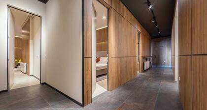 Dezman Luxury Center