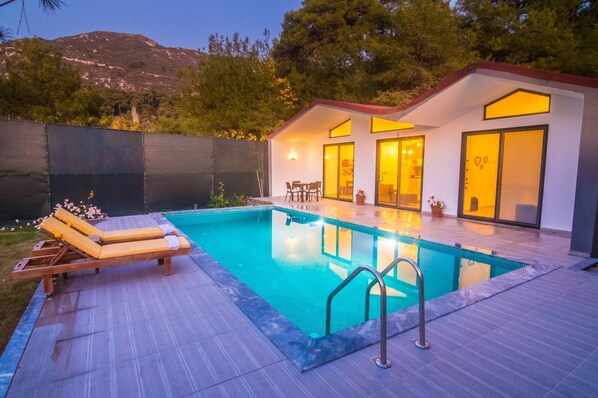 Front of property – evening/night - Villa Yakut (Kas)