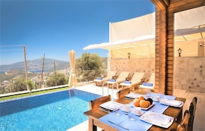 Private pool