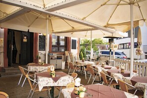 Outdoor dining - Lothringer Hof (Saarlouis)