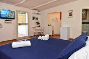 1 chambre, fer et planche à repasser, Wi-Fi gratuit, draps fournis