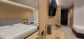 Hypo-allergenic bedding, minibar, in-room safe, desk - Lion Gate Hotel (Sarandë)