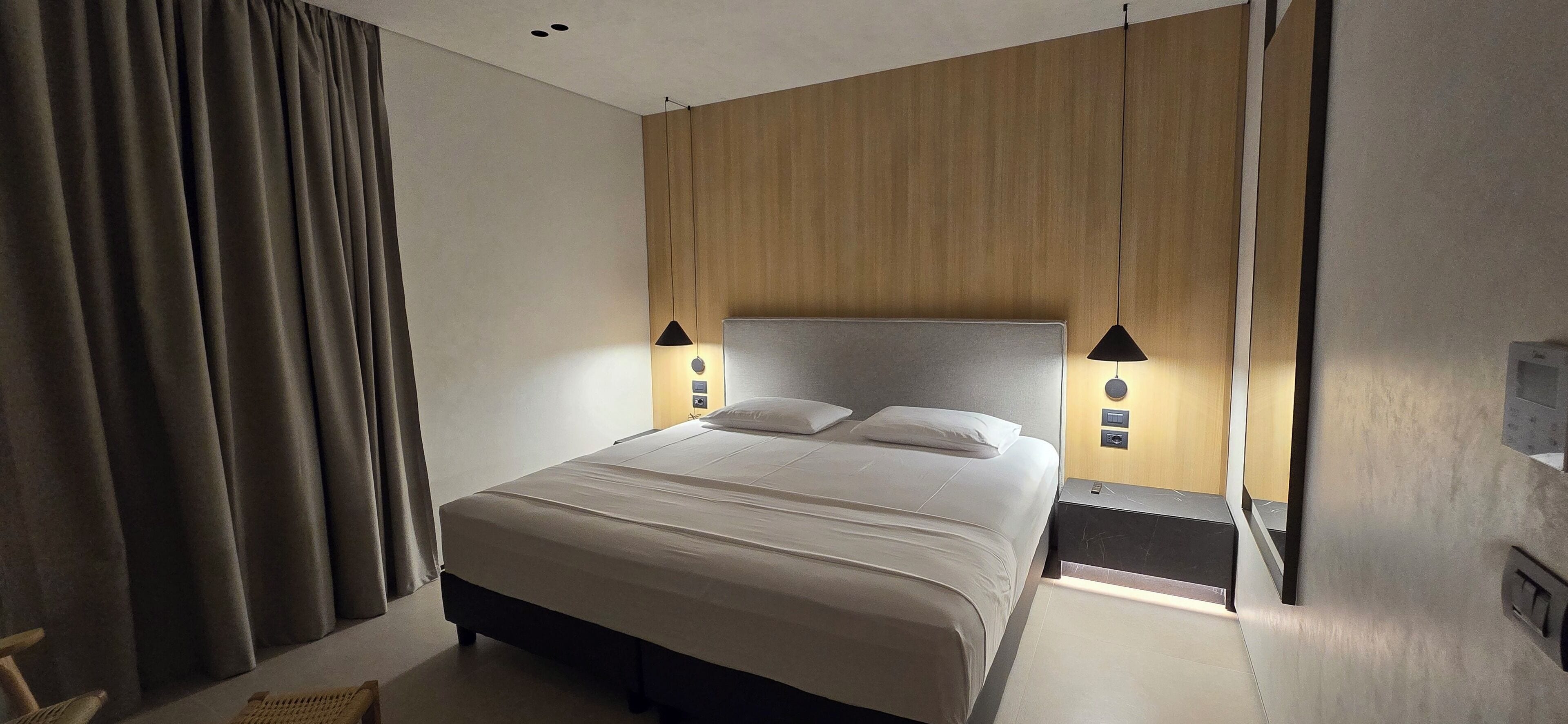 Photo - Lion Gate Hotel
