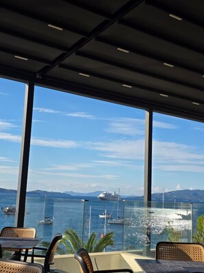 Free daily buffet breakfast  - Lion Gate Hotel (Sarandë)