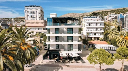 Lion Gate Hotel