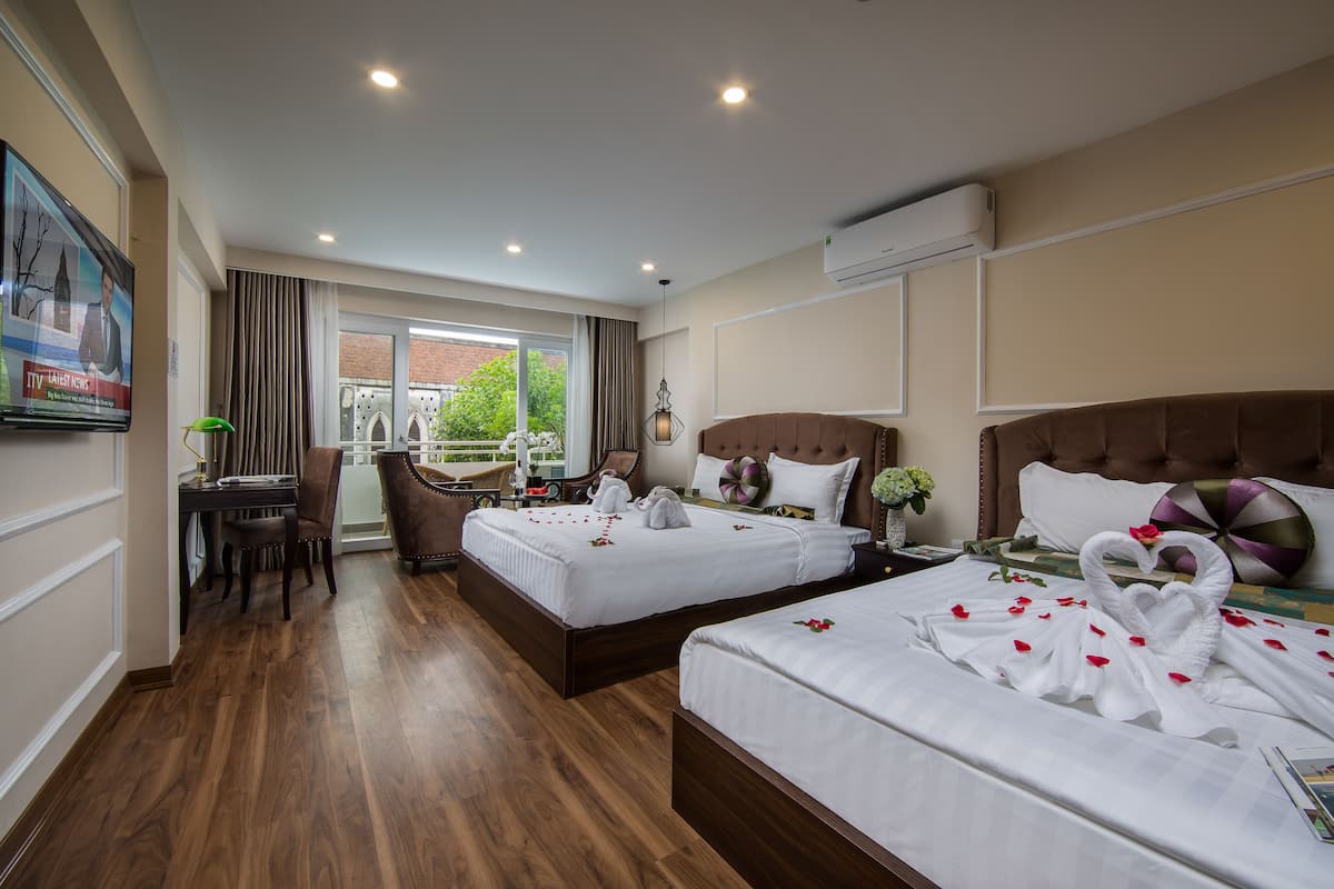 Minibar, két bảo mật tại phòng, bàn, màn/rèm cản sáng 