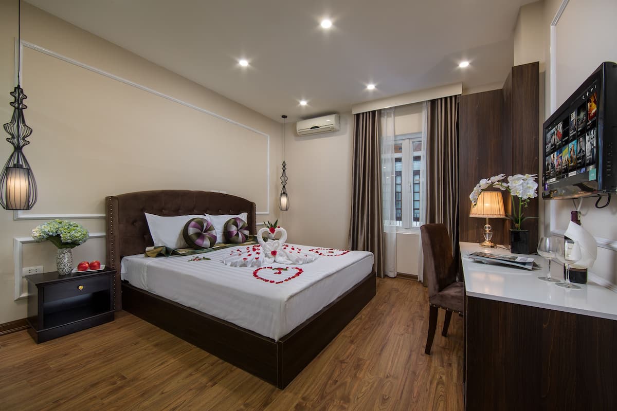 Minibar, két bảo mật tại phòng, bàn, màn/rèm cản sáng 