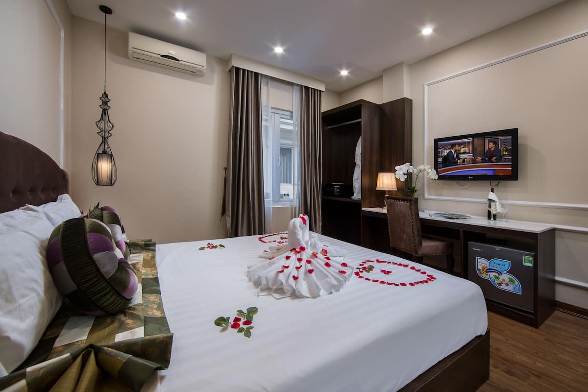 Minibar, két bảo mật tại phòng, bàn, màn/rèm cản sáng 