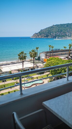 Minibar, soundproofing, iron/ironing board, free cribs/infant beds - Heritage by Cimen Hotel (Alanya)