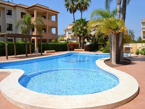 Pool - Large and comfortable apartment in Javea, Costa Blanca, Spain  with communal pool for 4 persons (Javea)