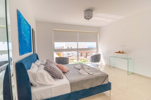 4 bedrooms, in-room safe, iron/ironing board, travel crib