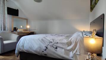 1 ๊ฐ์ ์นจ์ค, ์๋ง ์ปคํผ, ๋ค๋ฆฌ๋ฏธ/๋ค๋ฆฌ๋ฏธํ, ๋ฌด๋ฃ WiFi