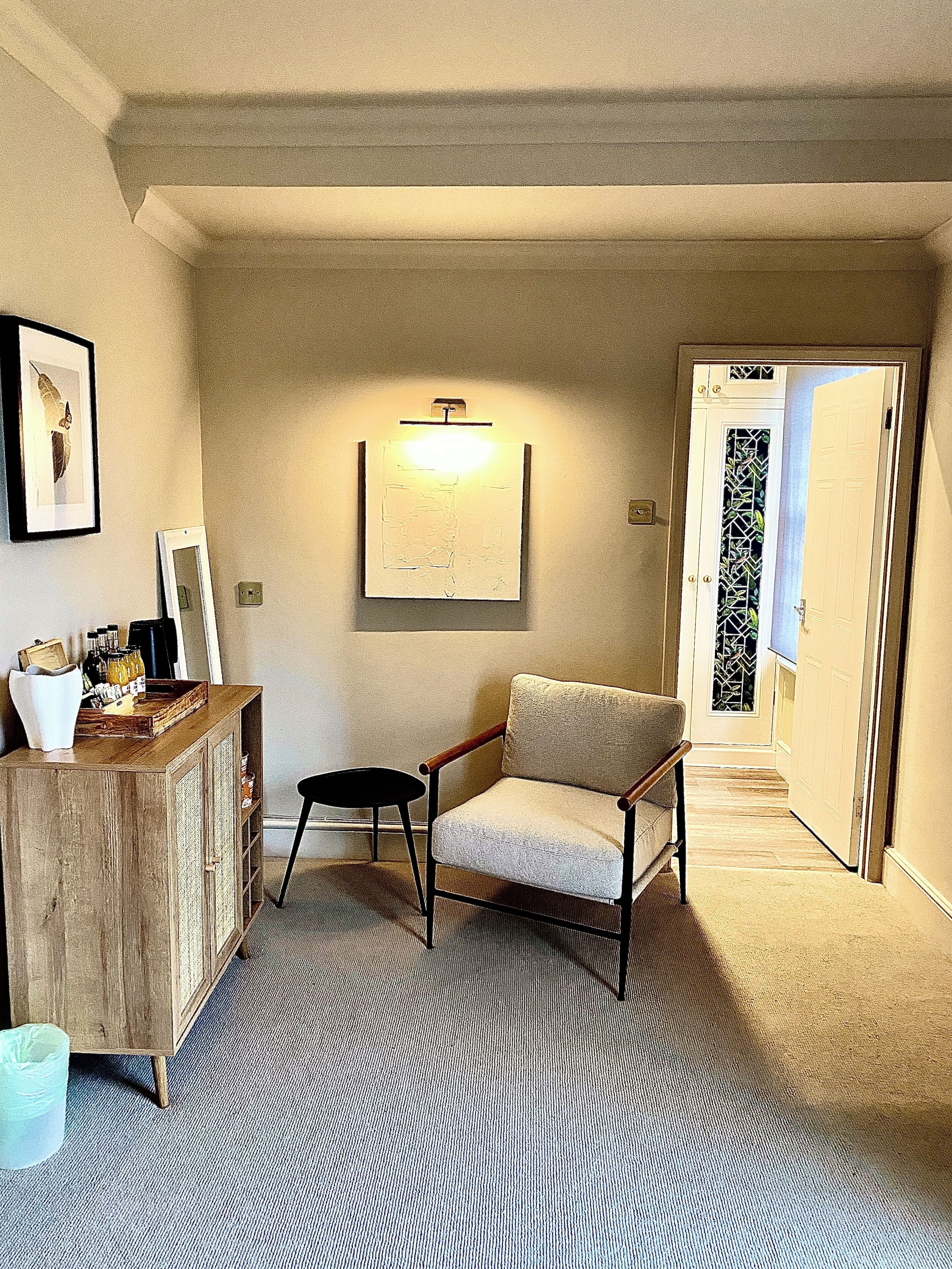 comfort double room, private bathroom | 1 bedroom, individually decorated, individually furnished