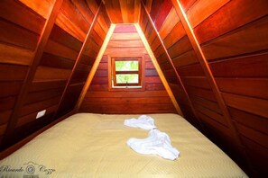 Cabaña Elite | Cortinas opacas, sistema de insonorización, wifi gratis y ropa de cama