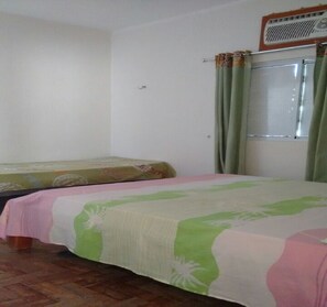 Casa, várias camas, para não fumantes | Ferros/tábuas de passar roupa, Wi-Fi de cortesia, roupa de cama