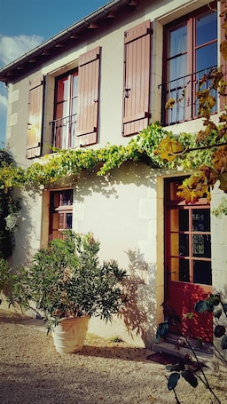 Exterior detail. Charming cottage in the countryside, in the land of Futuroscope