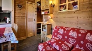 Kjøleskap og oppvaskmaskin