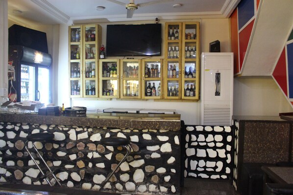 Bar (on property) - Hôtel la Tour d'Argent (Garoua)