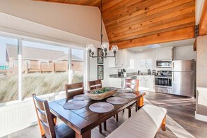 Fridge, microwave, oven, stovetop - #156 Drift Inn · Stunning oceanfront views, spacious family home (Pacific City)