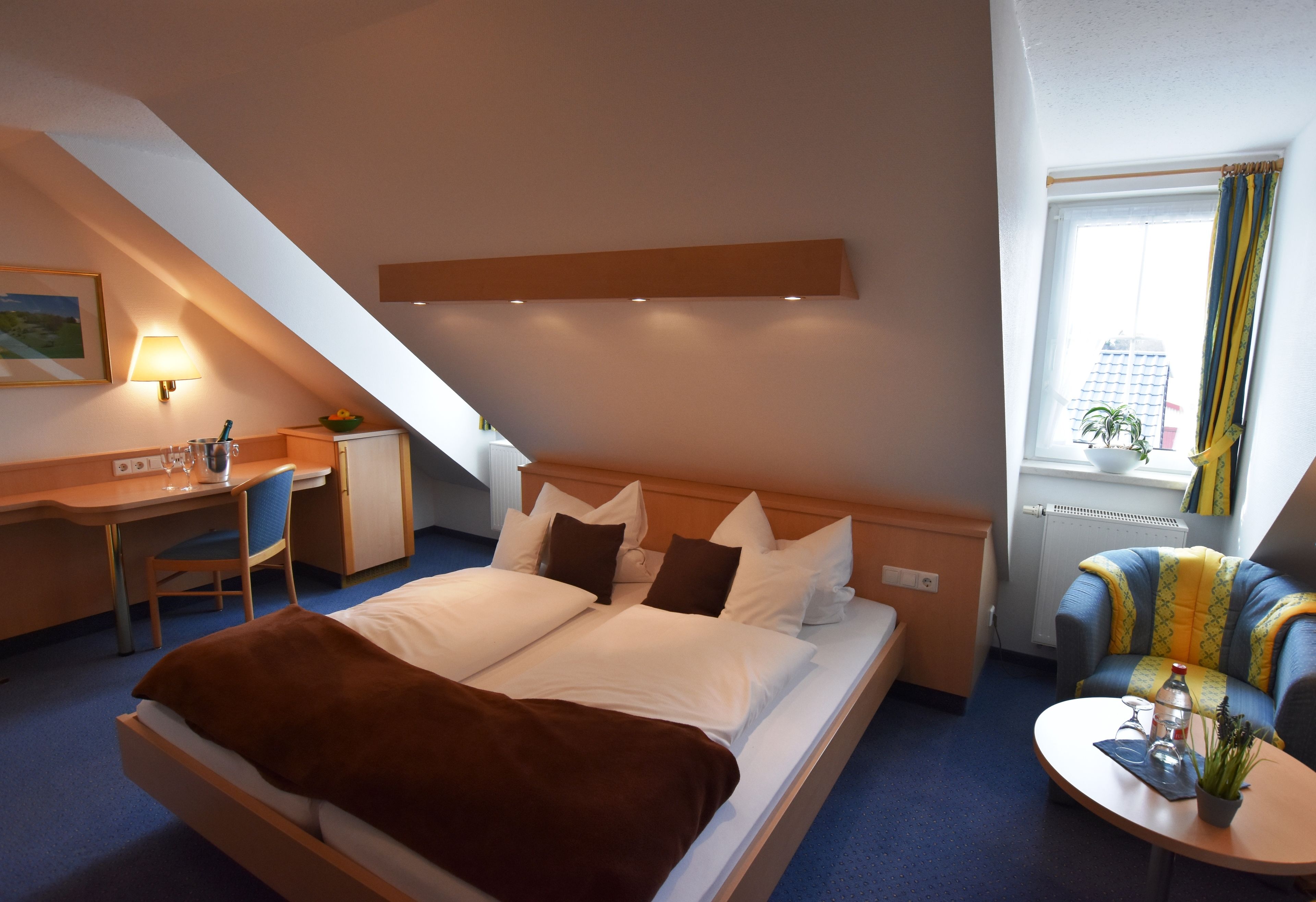 comfort double room, non smoking | 1 bedroom, minibar, in-room safe, individually decorated