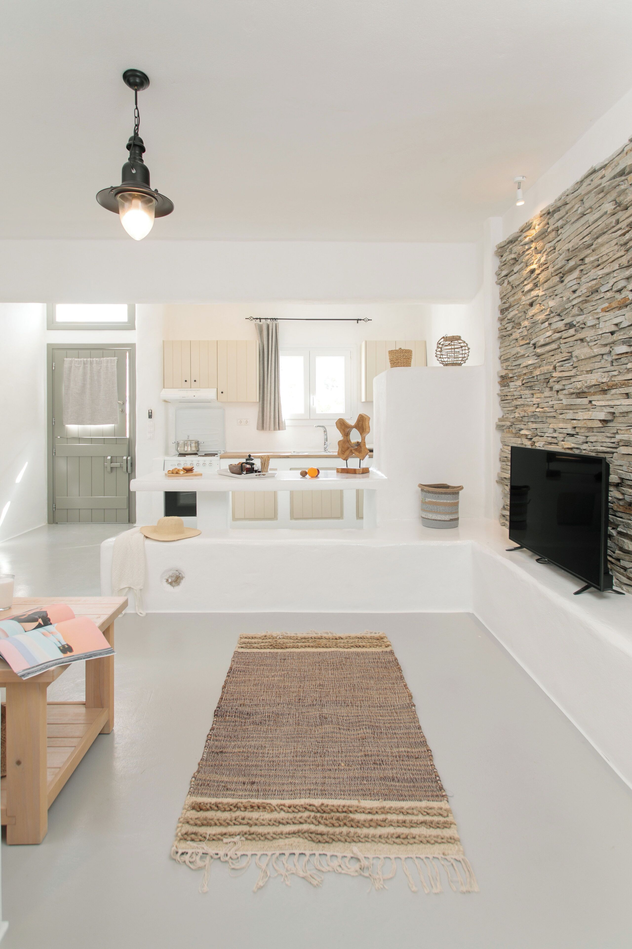 Apartment, 1 Schlafzimmer, Gartenblick | Wohnbereich | 32-Zoll-Fernseher mit Satellitenempfang