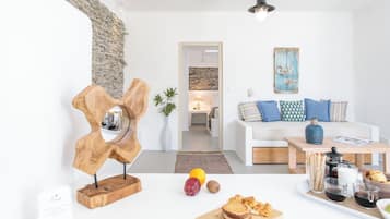 Apartment, 1 Bedroom, Garden View | Living area