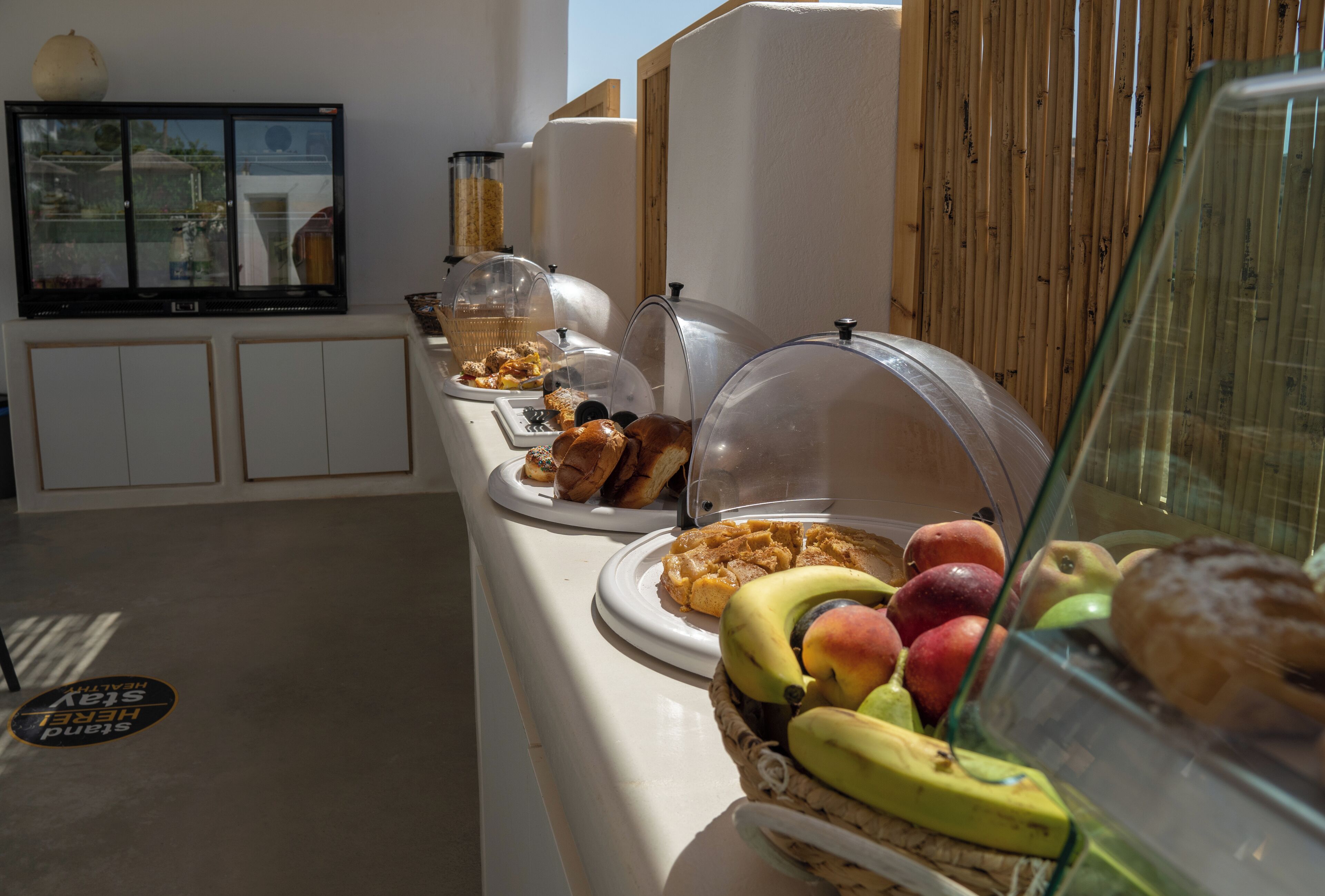 Free daily buffet breakfast