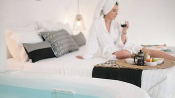 Junior-Suite, Whirlpool, Gartenblick | Whirlwanne