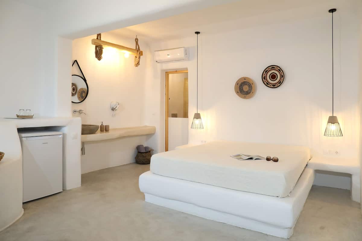 1 bedroom, premium bedding, down duvets, memory-foam beds