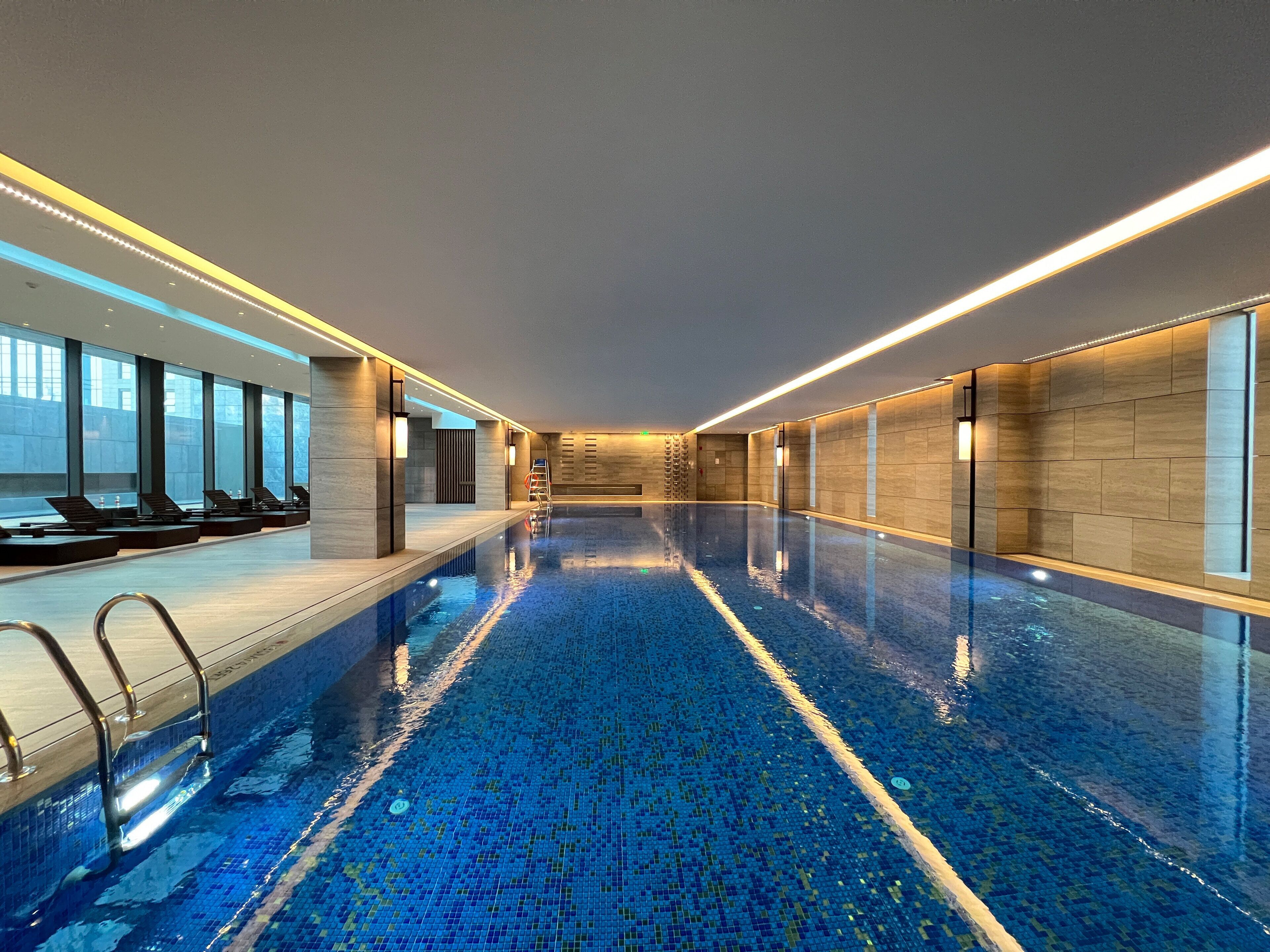 Indoor pool, lifeguards on site