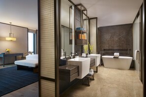 Premium Room, 1 Katil Raja (King) | 1 bilik tidur, peralatan tempat tidur premium, gebar bulu kapas 