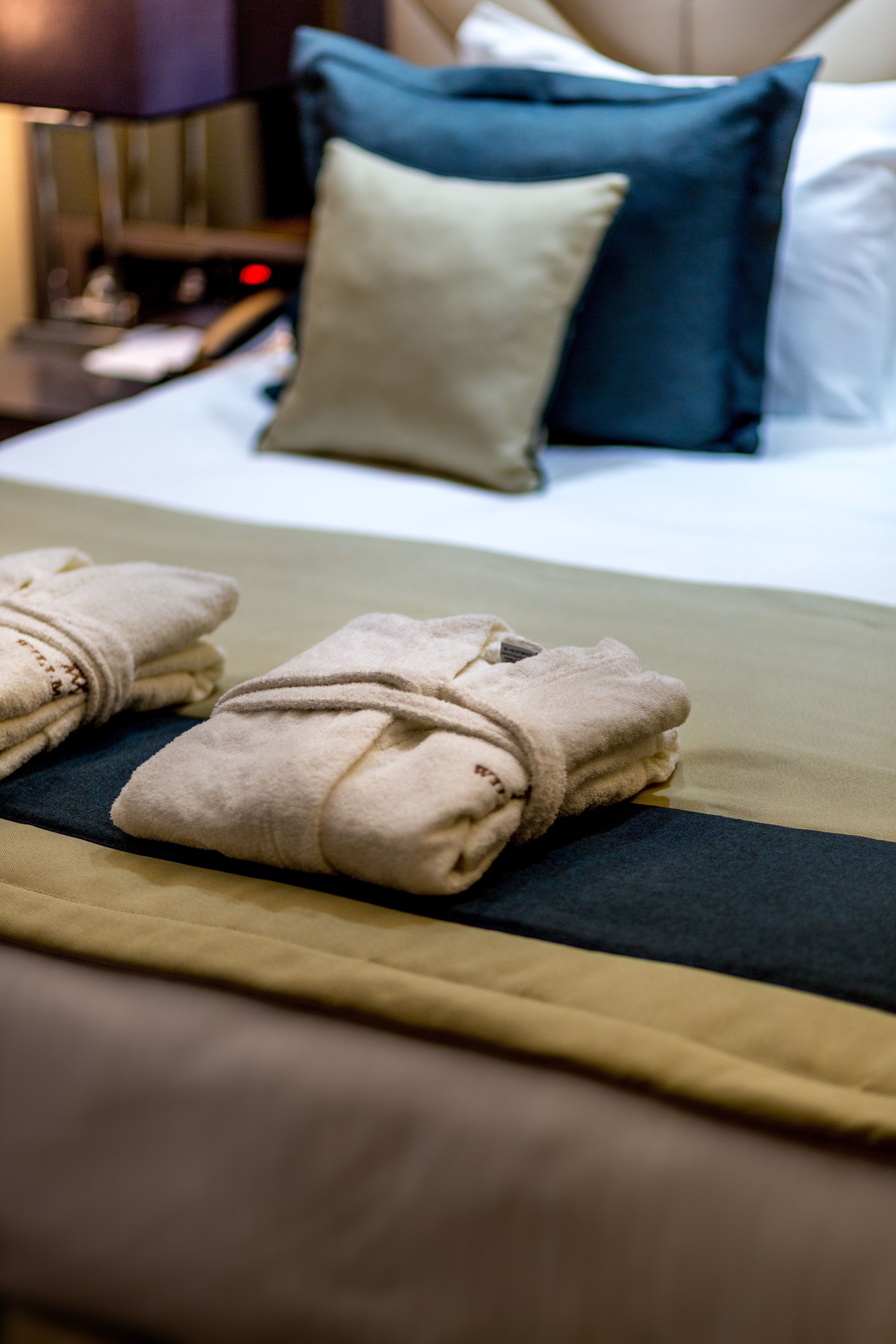 premium bedding, down duvets, free minibar, in-room safe
