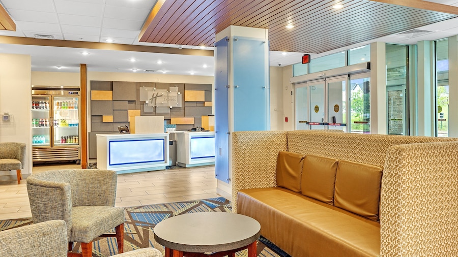 Holiday Inn Express & Suites Mobile - University Area by IHG