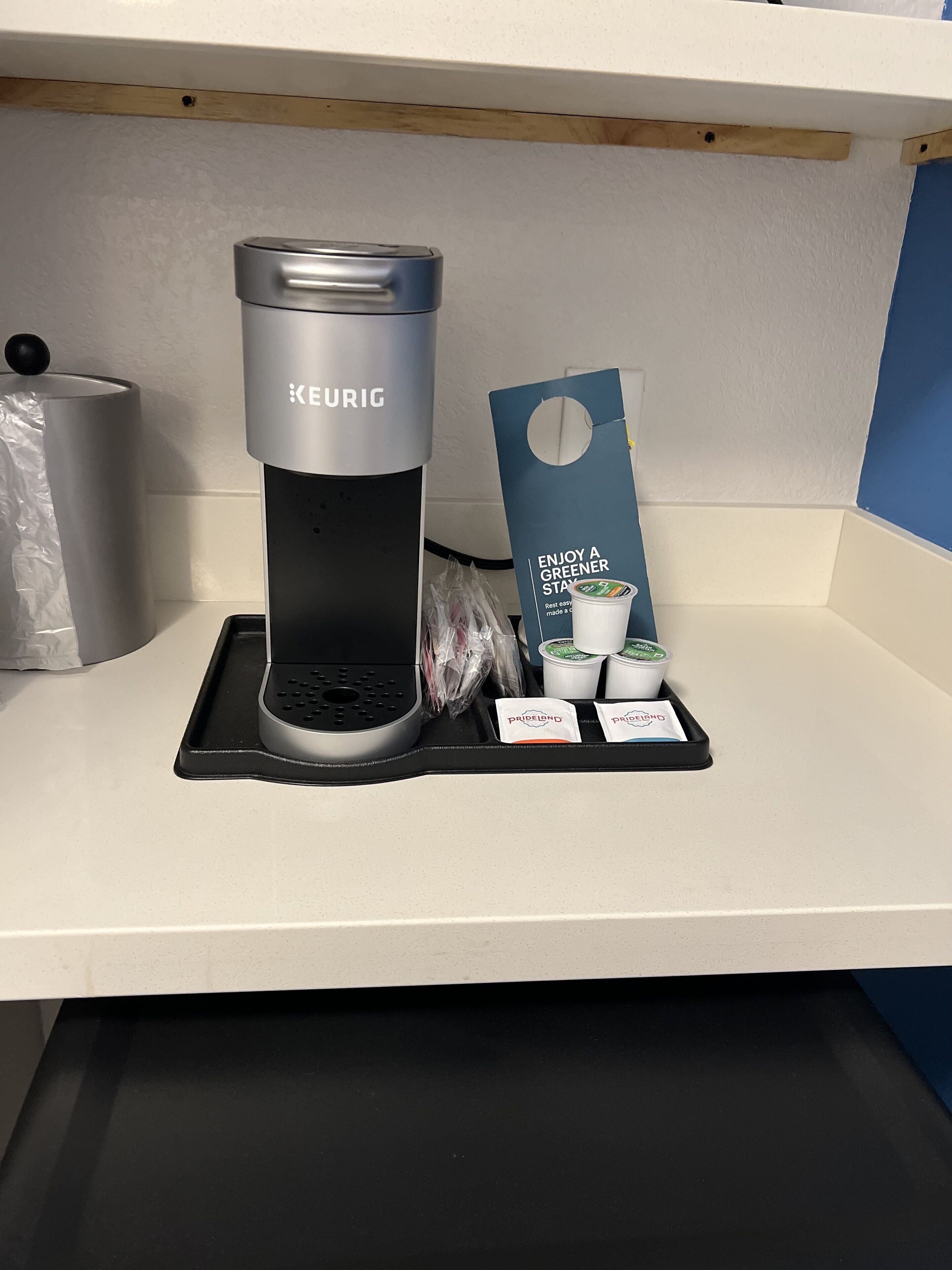 suite, 1 king bed with sofa bed | in-room dining